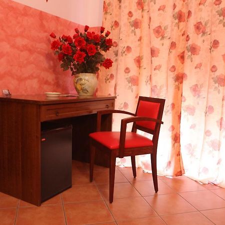 B&B Rinascente Paola Εξωτερικό φωτογραφία
