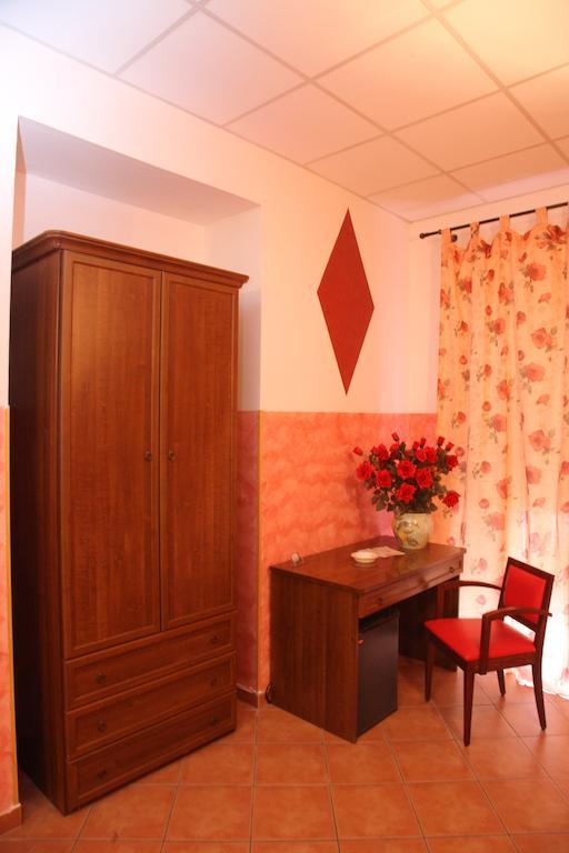 B&B Rinascente Paola Δωμάτιο φωτογραφία