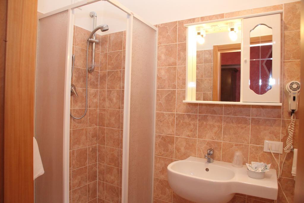 B&B Rinascente Paola Δωμάτιο φωτογραφία