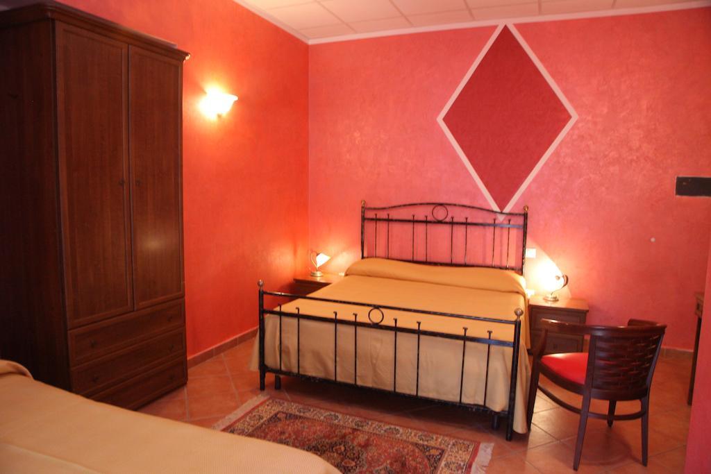 B&B Rinascente Paola Δωμάτιο φωτογραφία
